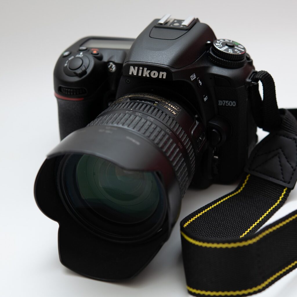カメラの重さを量ってみよう【Nikon D7500編】 - あなたの趣味は何キロ ...